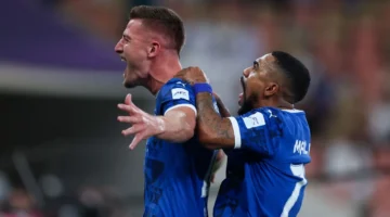 القنوات الناقلة لمباراة الاتفاق والهلال في دوري روشن السعودي 2025-2026 وطرق المشاهدة الإلكترونية